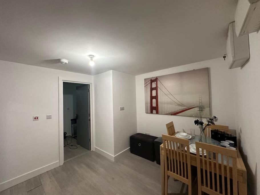 Sapphire Suite Bedford Exterior foto